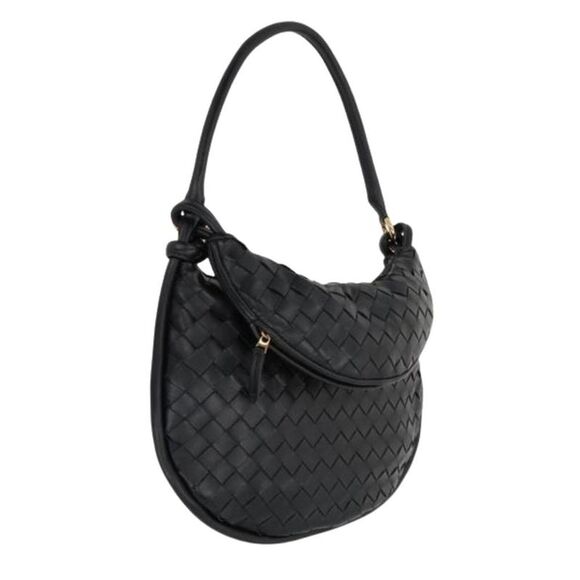 BOTTEGA VENETA Maxi Intrecciato Shoulder Bag Women BLACK Shoulder Bags - Picture 2 of 5